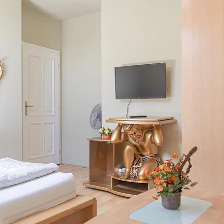 Exquisite Shared Villa - Your Private Room In This Beautiful Home Vienna Exterior photo