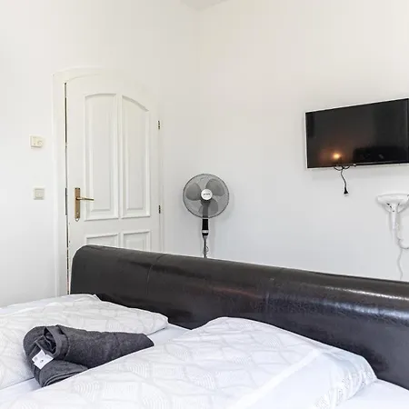 Exquisite Shared Villa - Your Private Room In This Beautiful Home Vienna Exterior photo