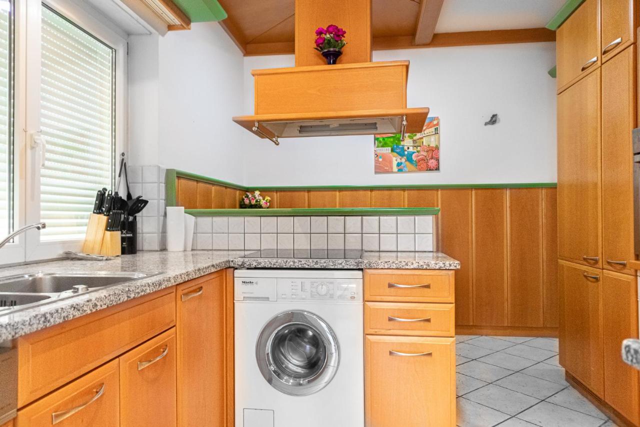 Exquisite Shared - Your Private In Beautiful Appartement *