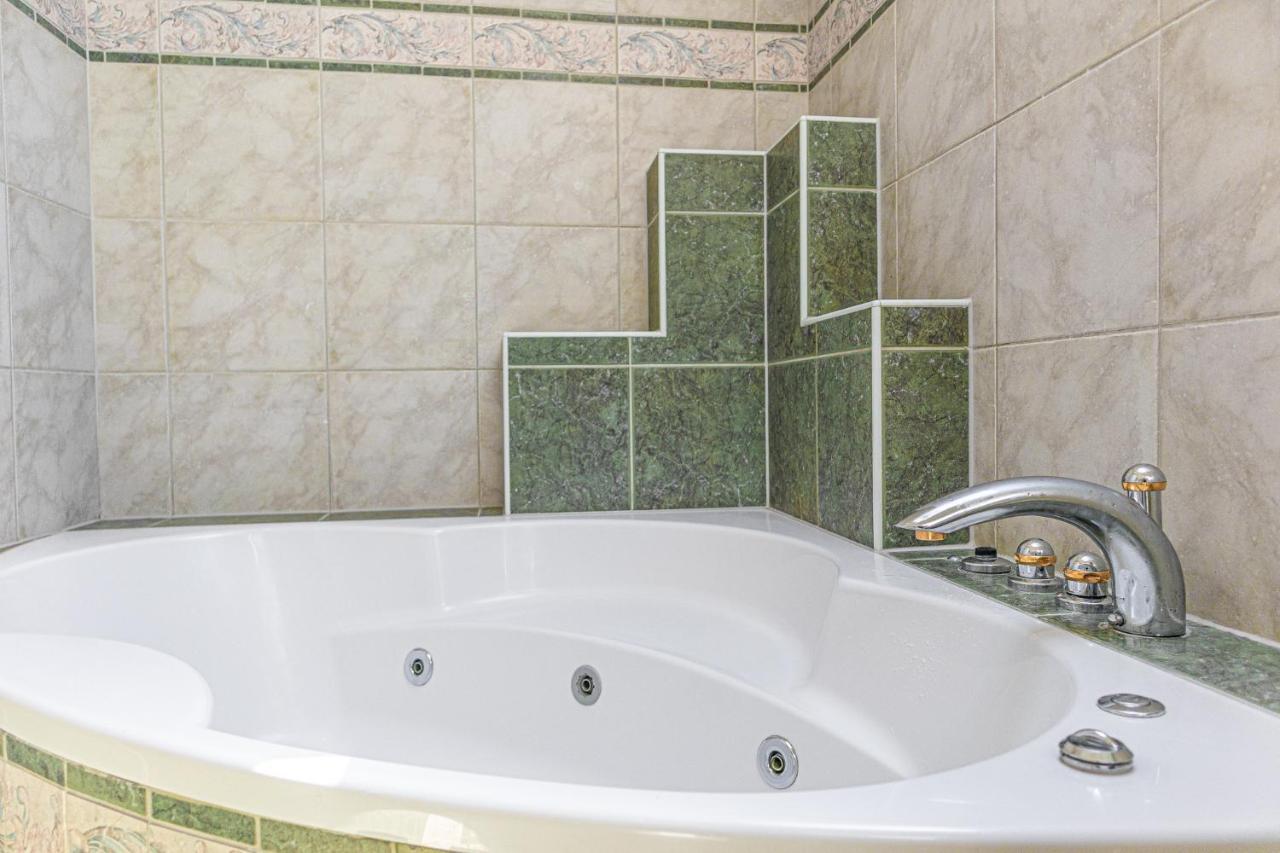 Appartement Exquisite Shared - Your Private In Beautiful