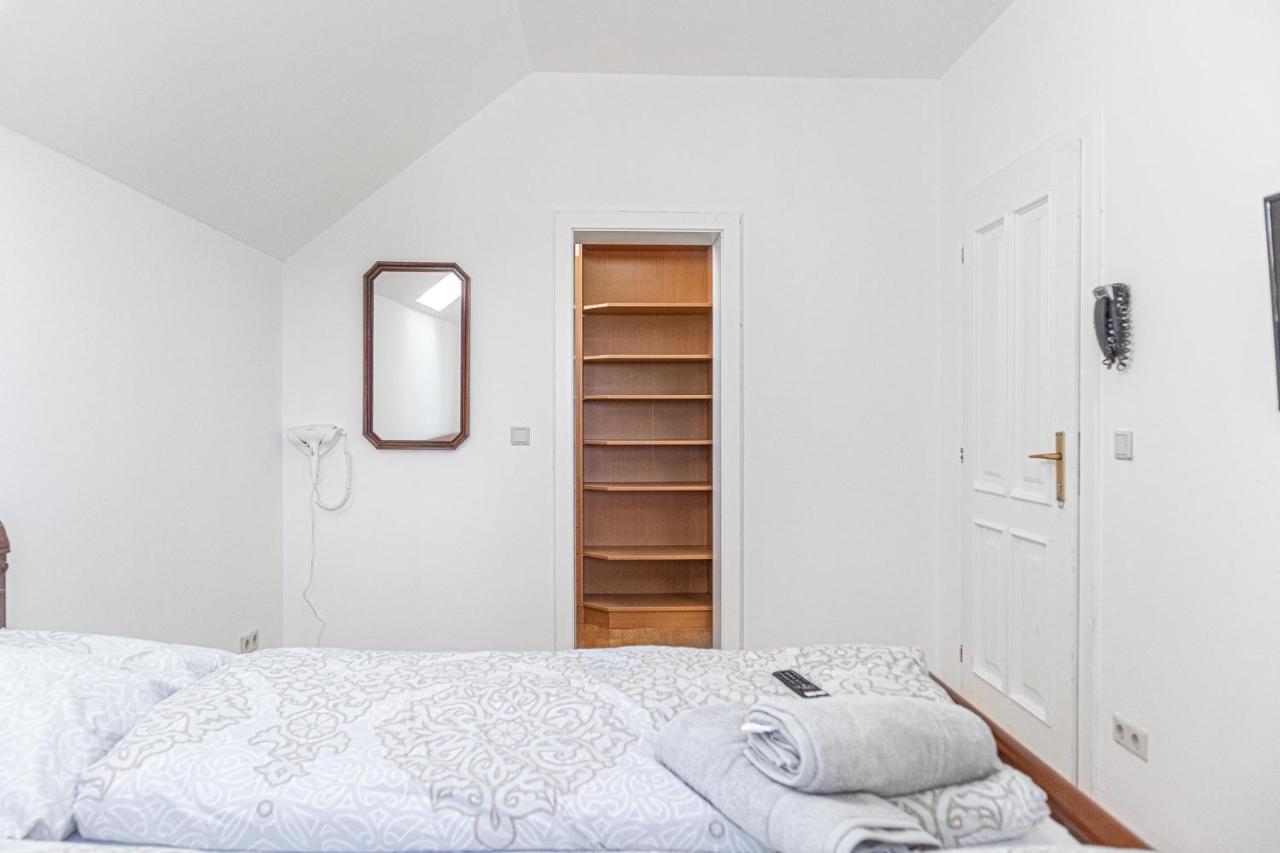 Appartement Exquisite Shared - Your Private In Beautiful Vienne